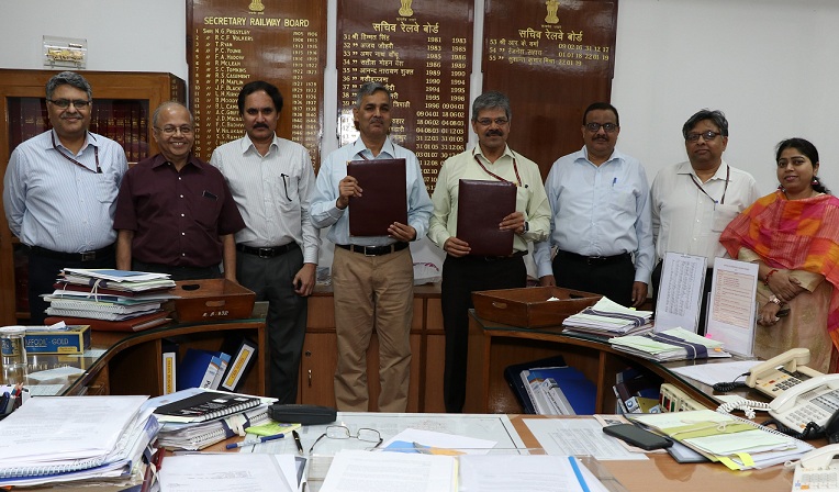 DFCCIL Signs an MoU with Ministry of Railways