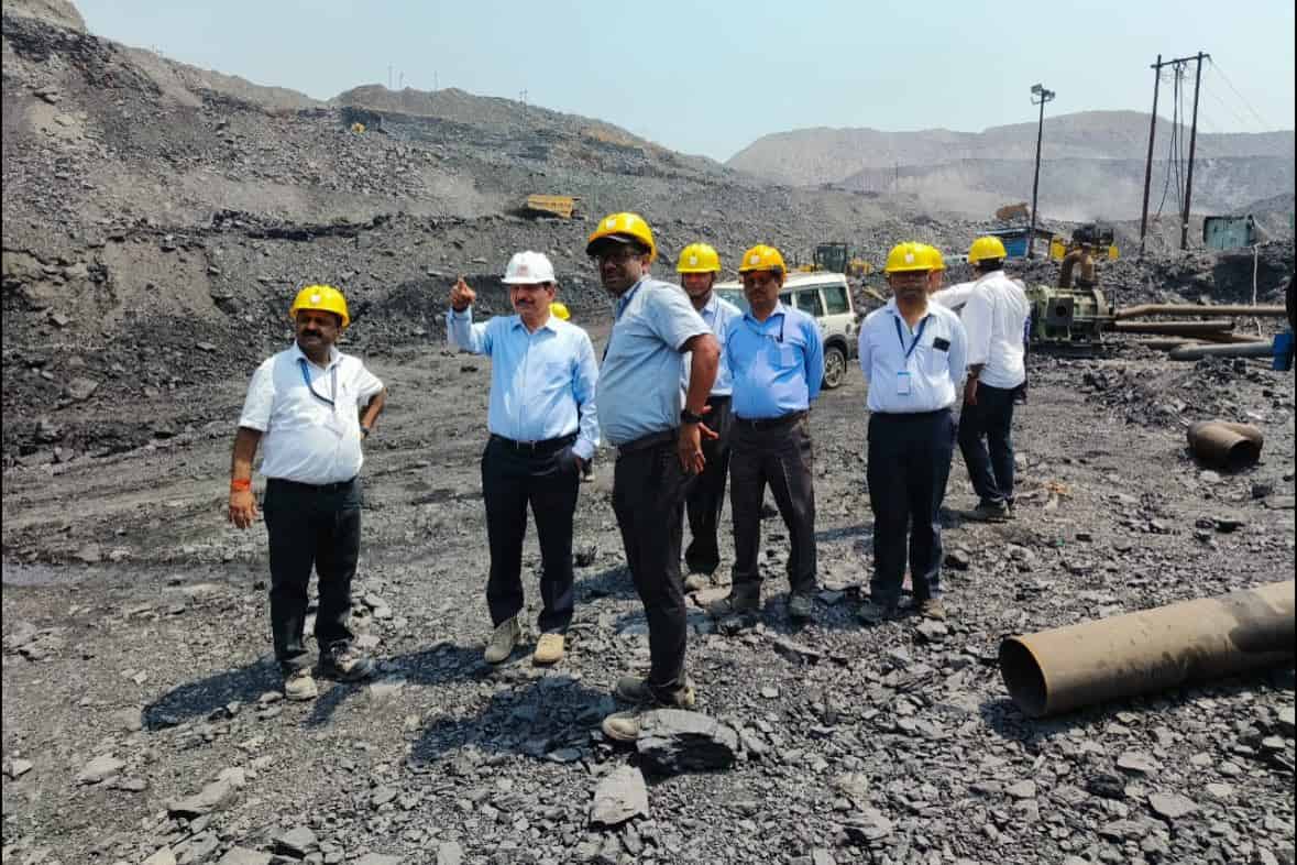 CMD SECL Sh Harish Duhan Visits Korba Area Mines to review mines expansion