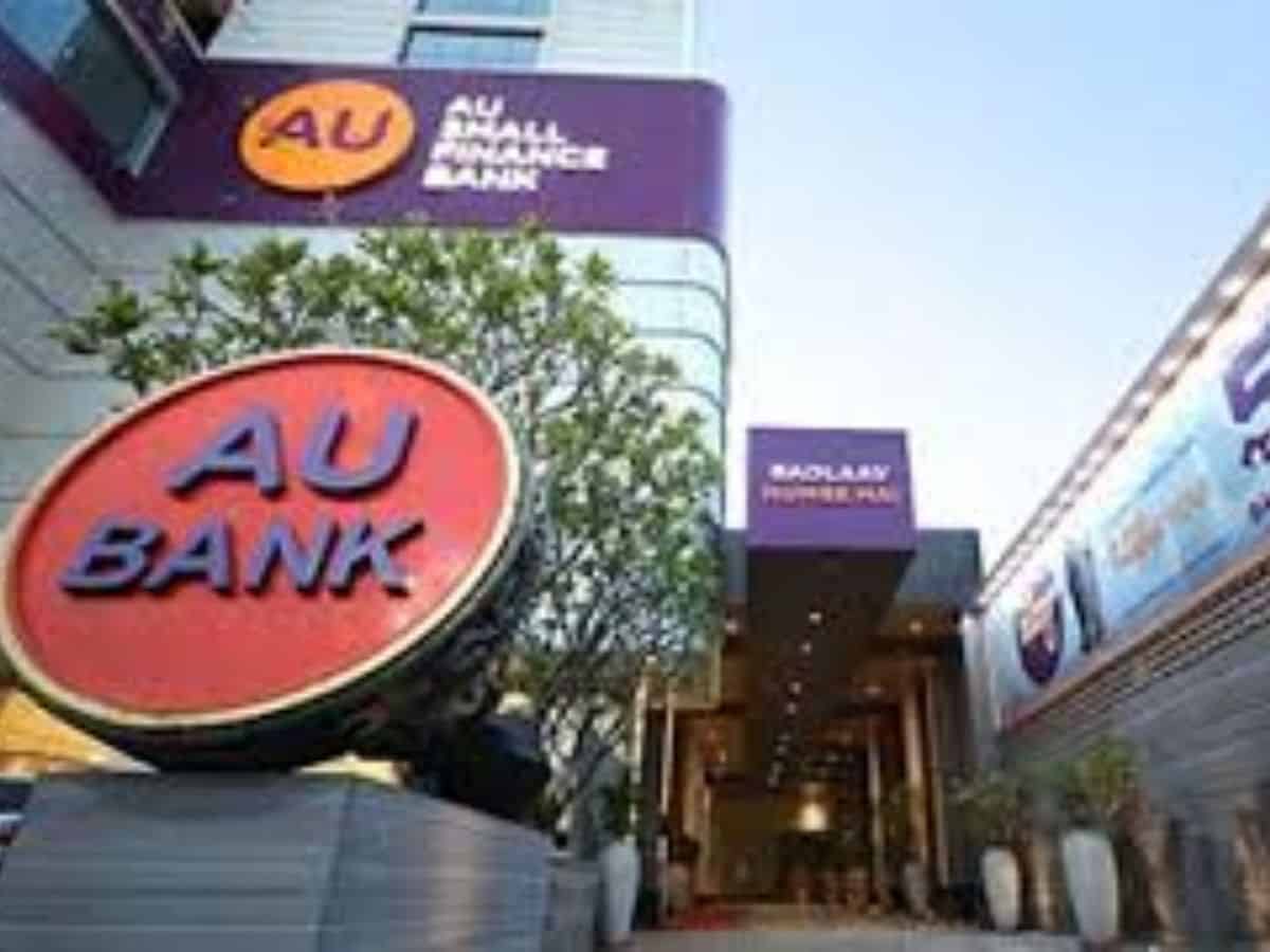 AU Small Finance Bank Q4: Profit grows by 32% YoY to Rs 2,106 Crore, declares dividend