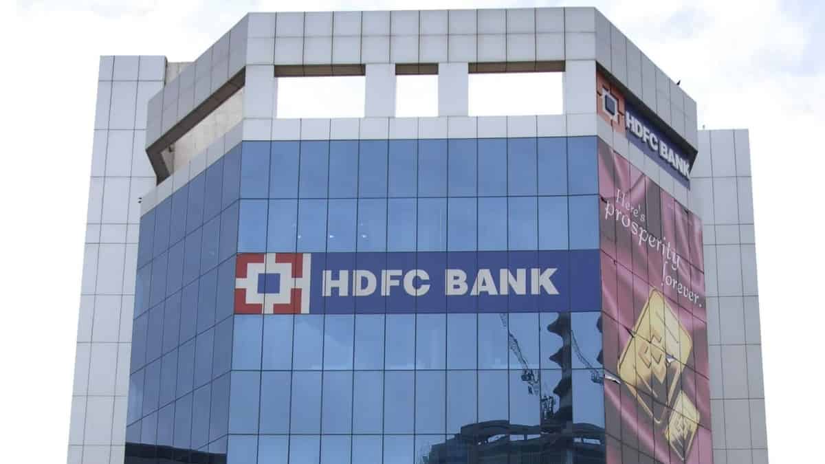 HDFC Bank Allots 31,60,300 Equity Shares Under ESOP/RSU; Paid-Up Capital Rises