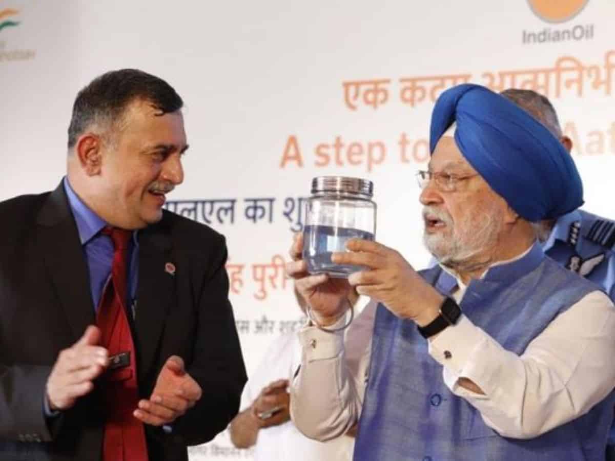 'IndianOil' became the first OMC to produce and market AVGAS 100 LL in country