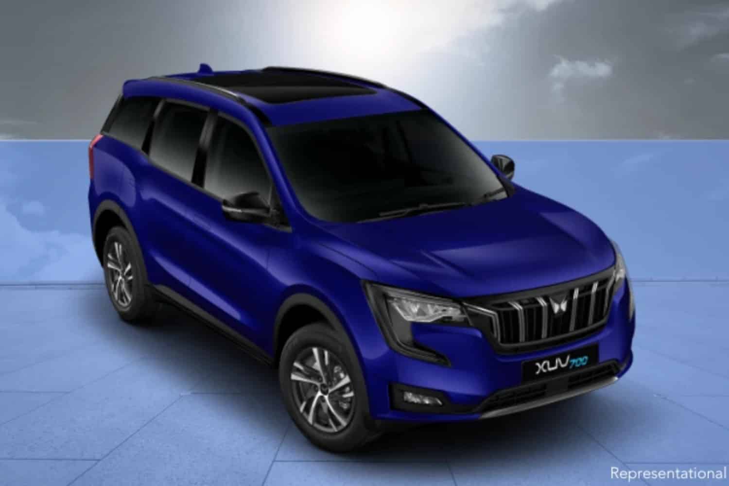 Mahindra Unveils New Premium SUV: XUV 7XO
