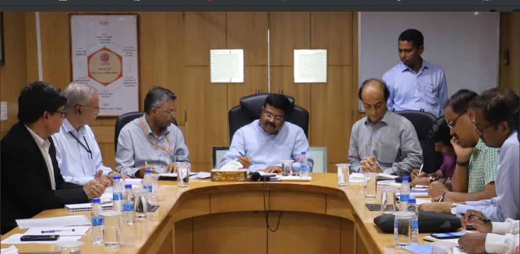Petroleum Minister Reviewed OMCs