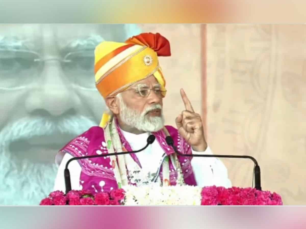 PM appeals spiritual leaders to help popularise Vocal for Local for AatmNirbhar Bharat