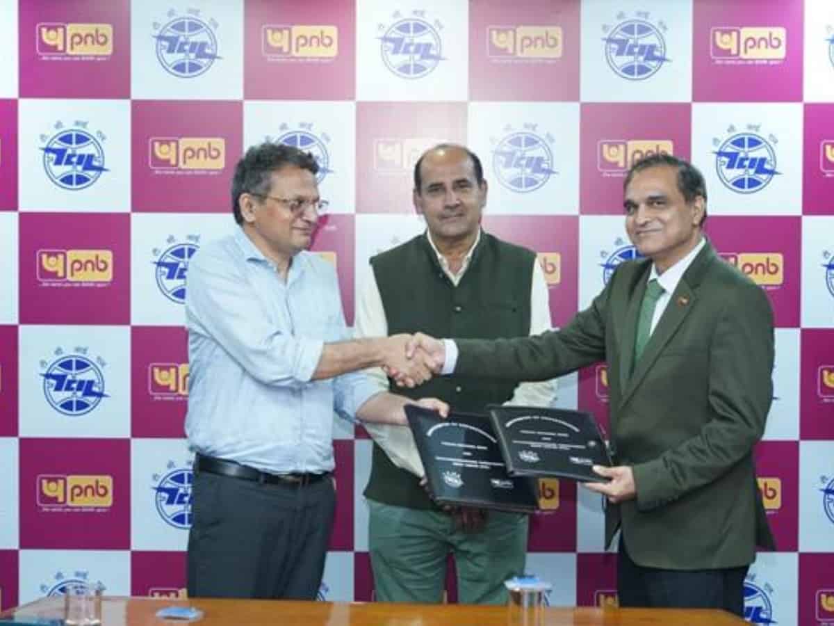 Punjab National Bank signs MoU with TCIL