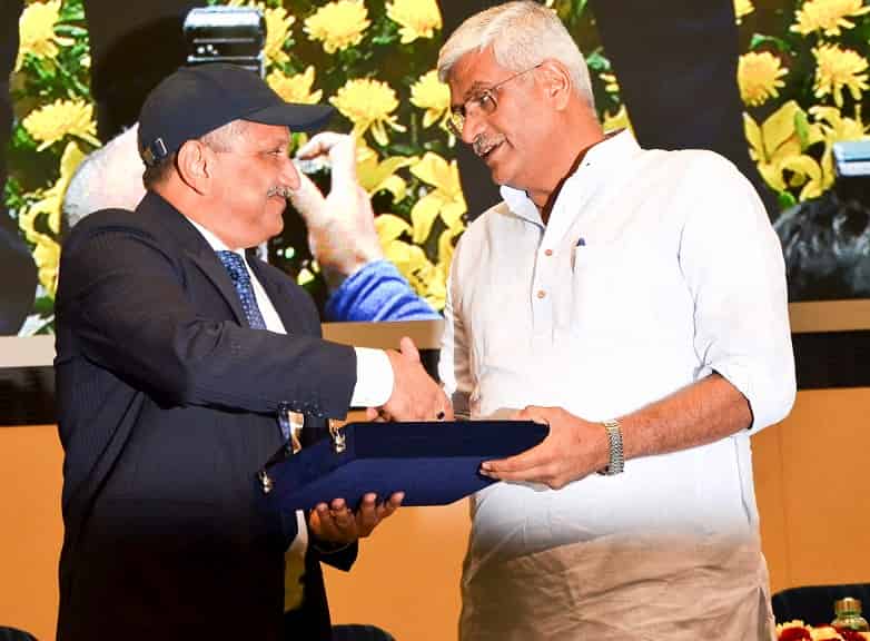 PFC RECEIVES SWACHH BHARAT AWARD 2019