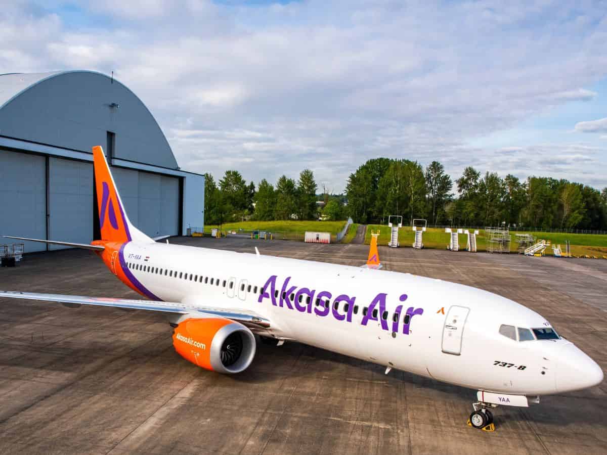 Aviation Minister Scindia flags off first flight of Akasa Air