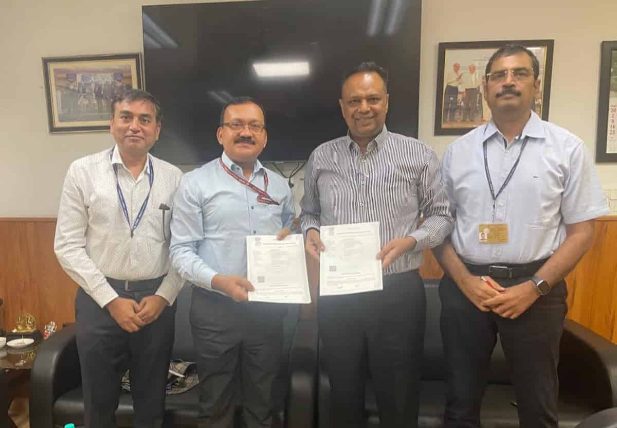 DMRC and KRCL sign mou for participation in upcoming metro rail projects
