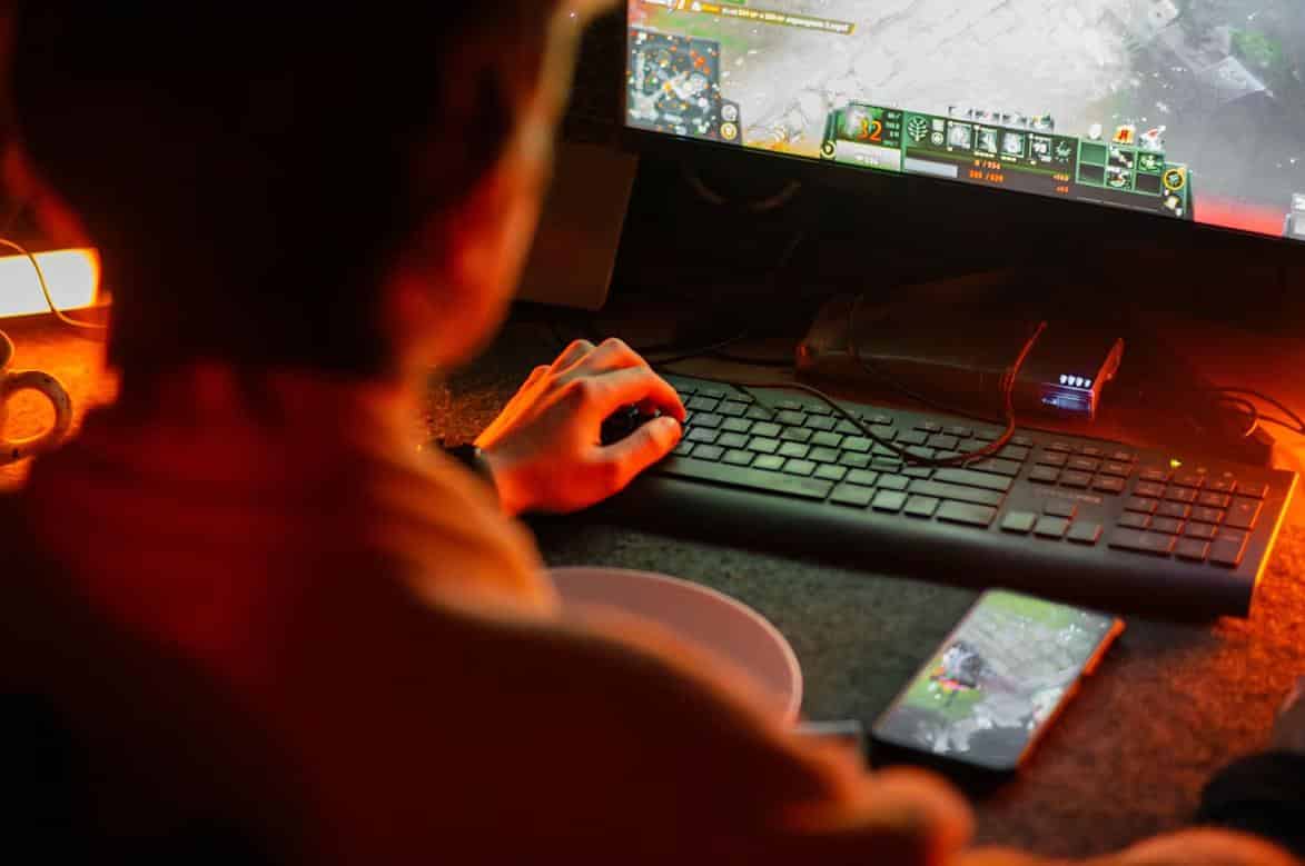 How Patience in Competitive Gaming Helps You Win More (And Stop Throwing Matches)