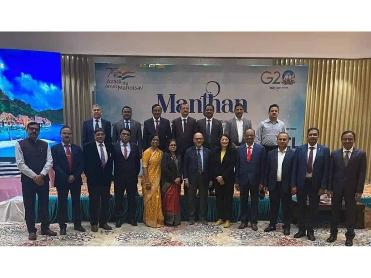 Executives from CIL subsidiaries completed 3 day leadership program