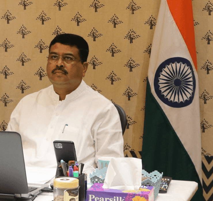 Shri Dharmendra Pradhan participated in a webinar on enhancing steel usage in the country