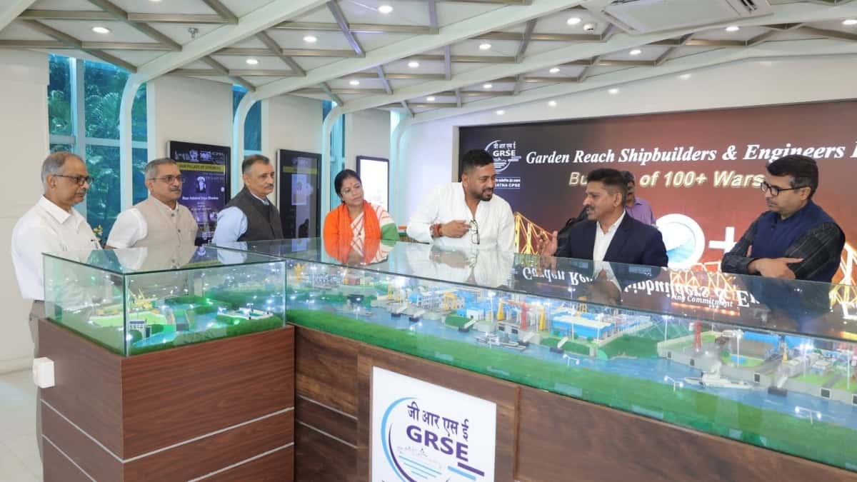 GRSE को मिले नए सरकारी ऑर्डर, Green Mobility से लेकर Bridges तक बढ़ा काम