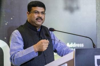 Centre to dispatch 100 trucks containing petroleum products to Manipur