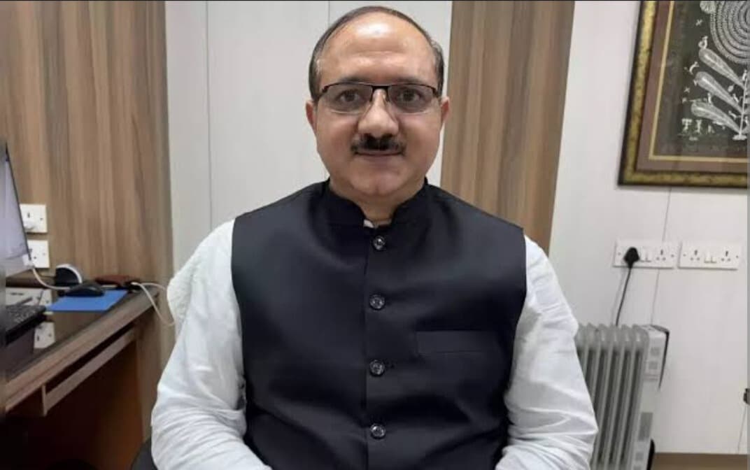 Senior IAS Officer, Bhuvnesh Kumar gets additional charge as UIDAI CEO
