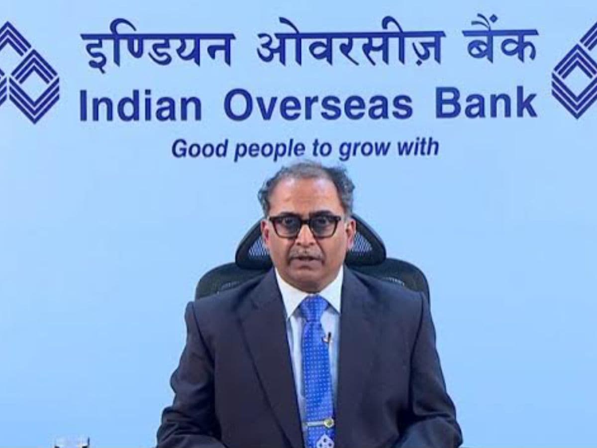 Government extends tenure of Indian Overseas Bank MD & CEO
