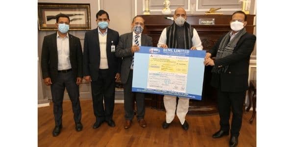 BEML handed a dividend cheque worth Rs 5.625 crore to Shri Rajnath Singh