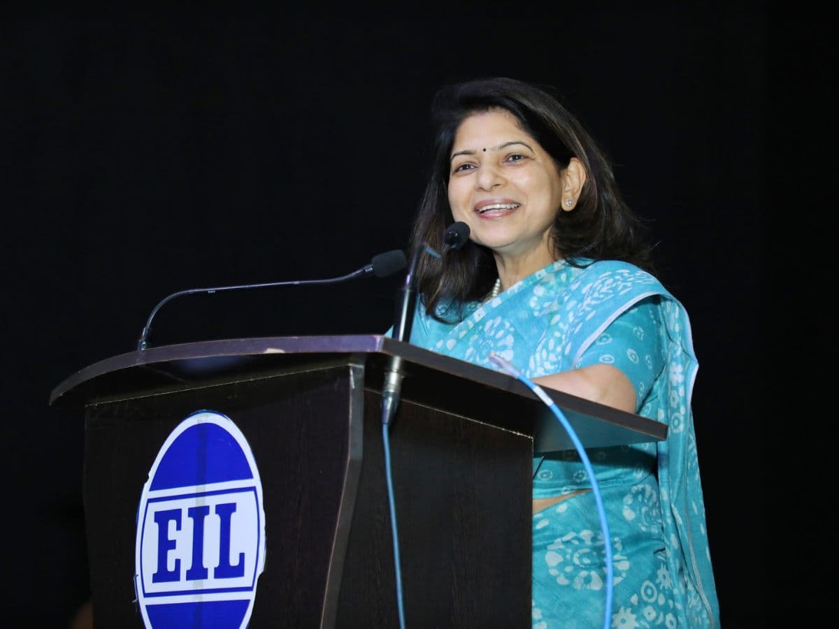 CMD Vartika Shukla Leads EIL Senior Leadership in Strategic Discussion on Performance & Future Vision