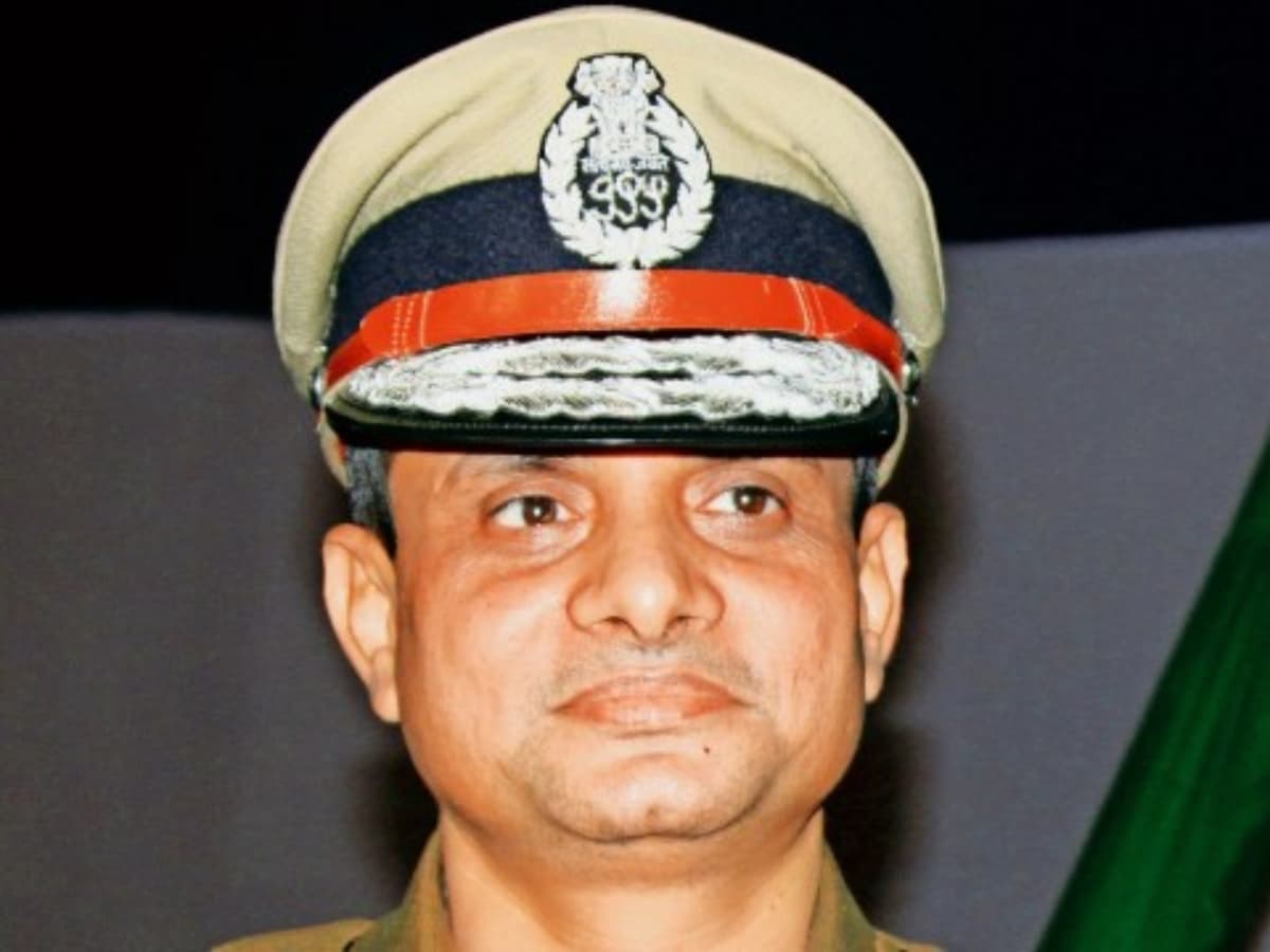 Government of West Bengal to constitute self panel to appoint DGP