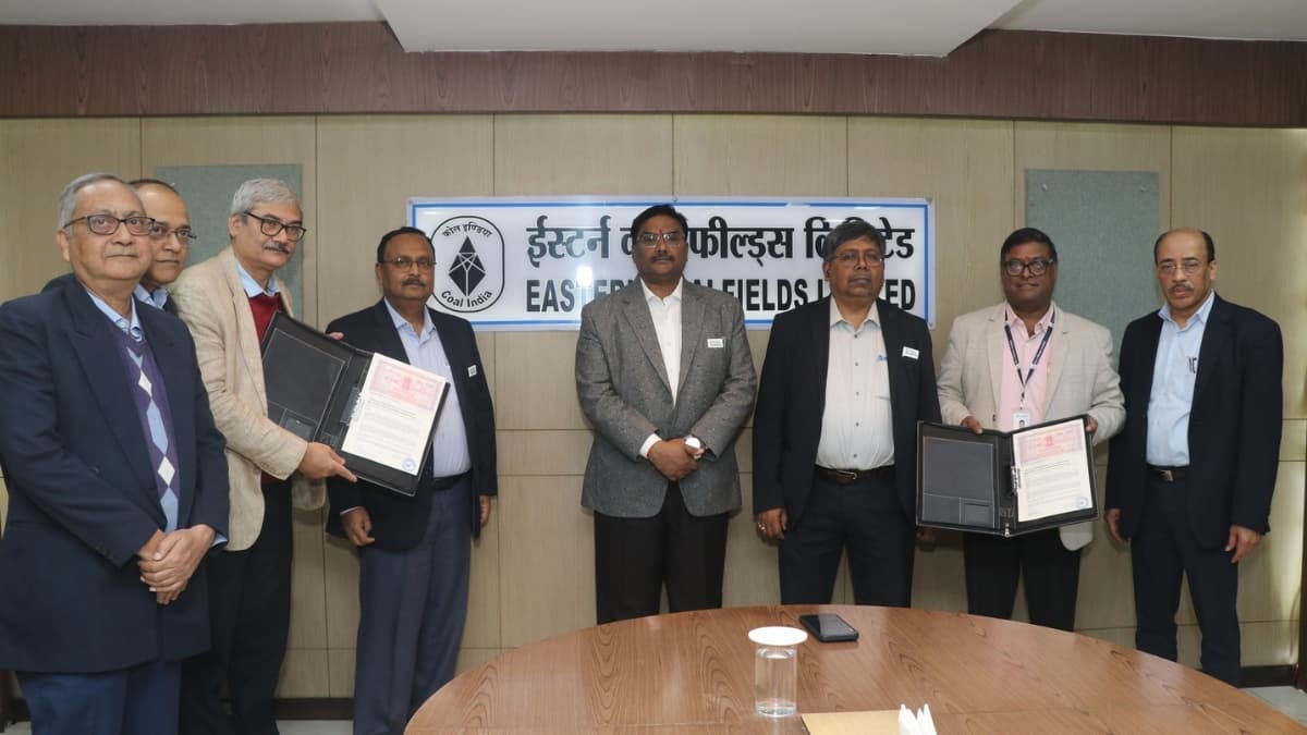 ECL Signs MoU with HLL Life Care to Open AMRIT Pharmacies