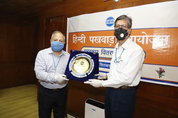 Shri Sunil Bhatia Director Finance EIL Receive Top Rankers Excellence Award 2020