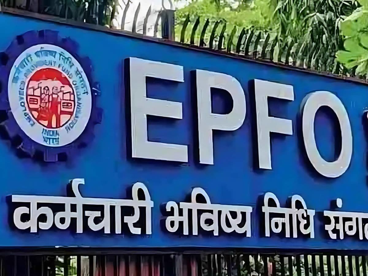 EPFO and India's Largest PSB Signs MoU for Insurance Benefits to Employees