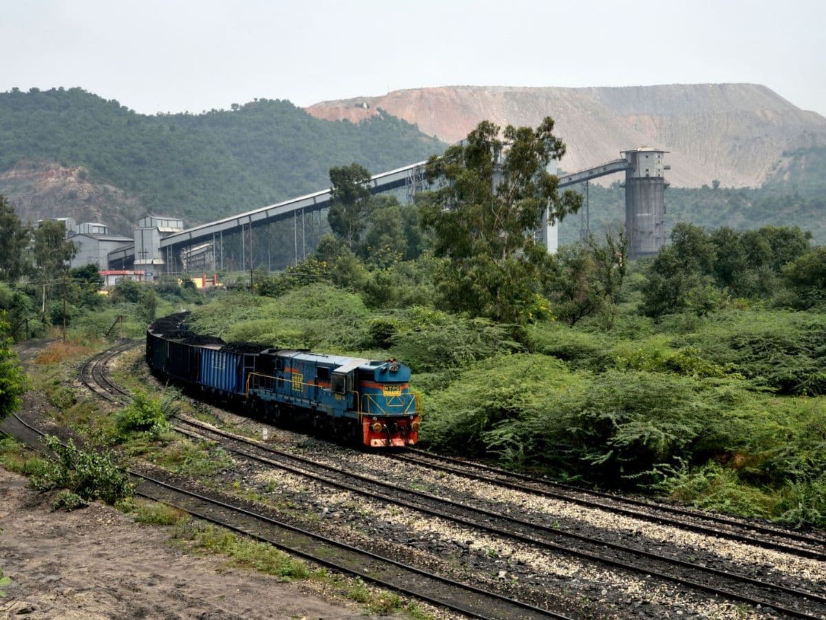 Indian Railways prioritises Coal Transportation to meet projected demand for rakes by power sector