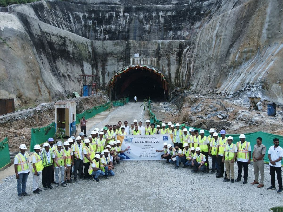 Major Milestone for Raipur–Visakhapatnam Corridor: 2.79 km Tunnel Achieves Breakthrough