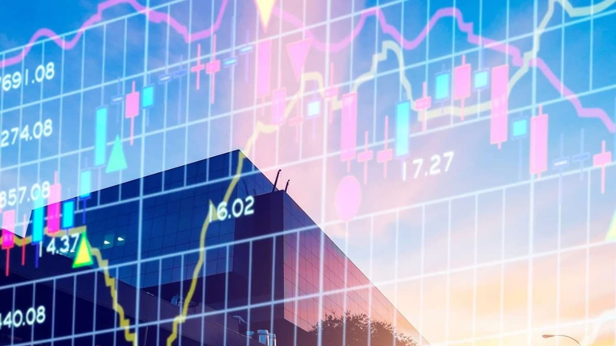 Nifty Above 25,750, Sensex Flat; Oil and Gas Shares Gain