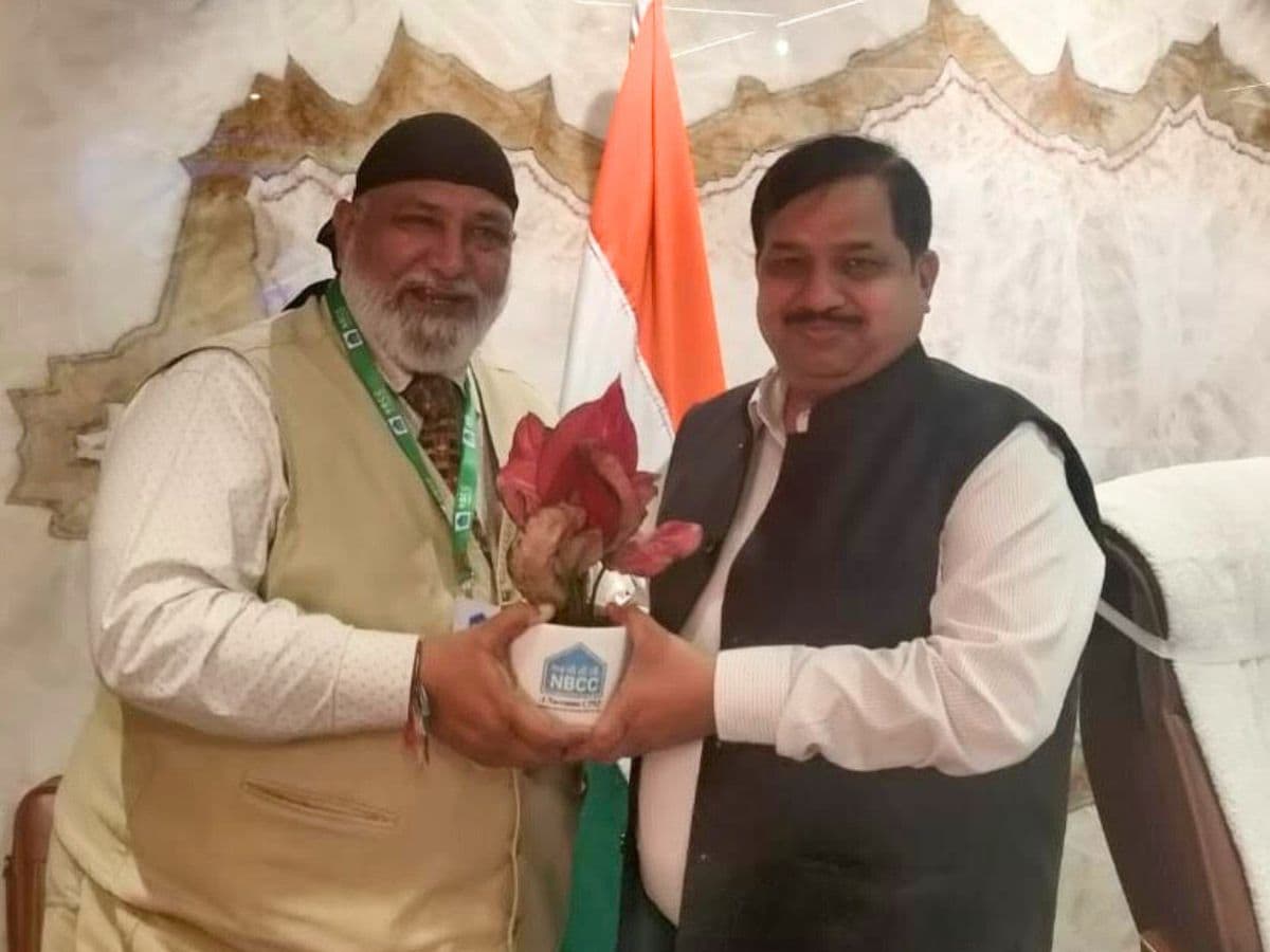 PRSD Meets NBCC Chairman, Presents Lapel Pin and Receives Appreciation