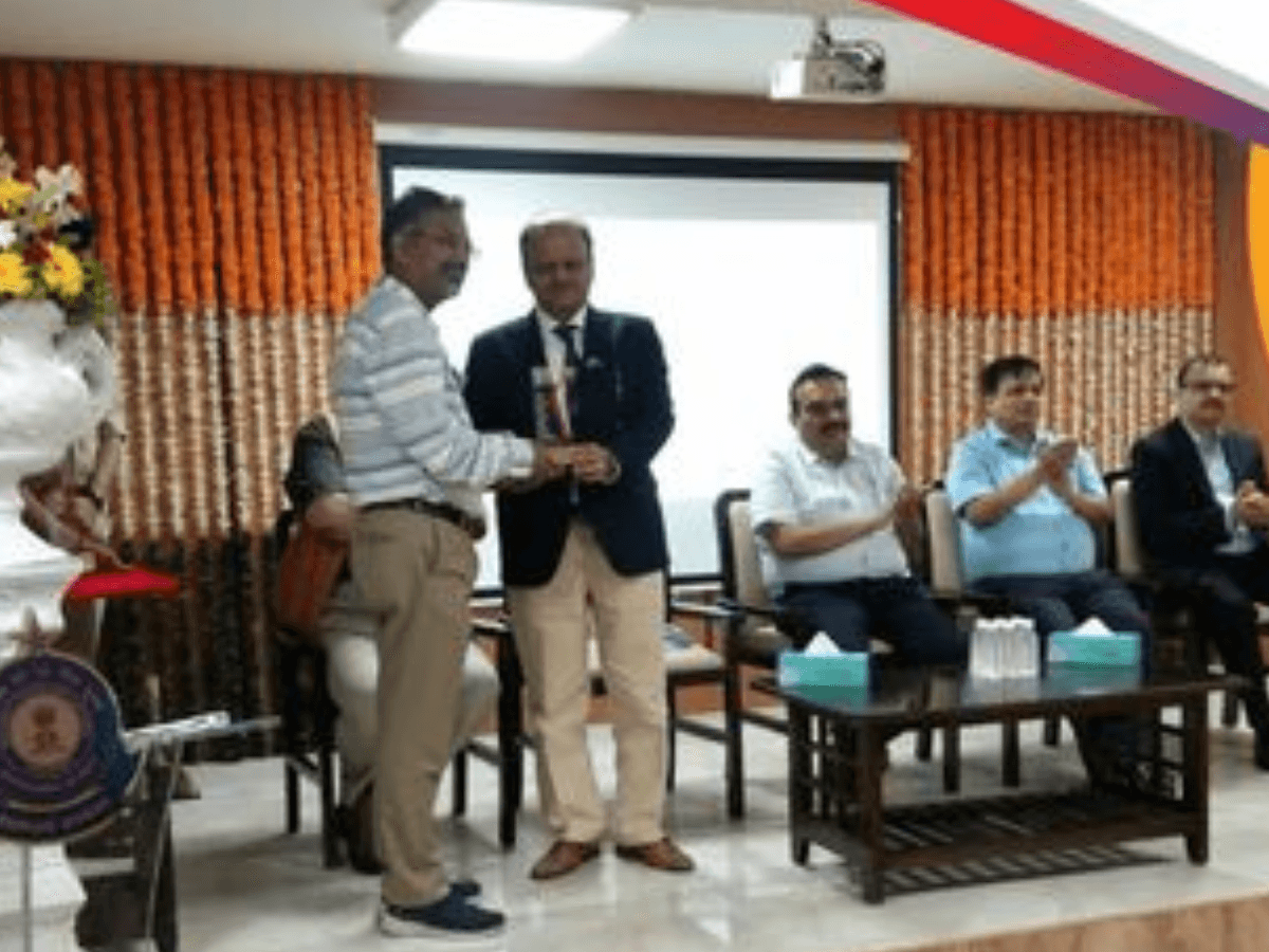 Petronet LNG Limited Dahej Terminal received 'GST Award'