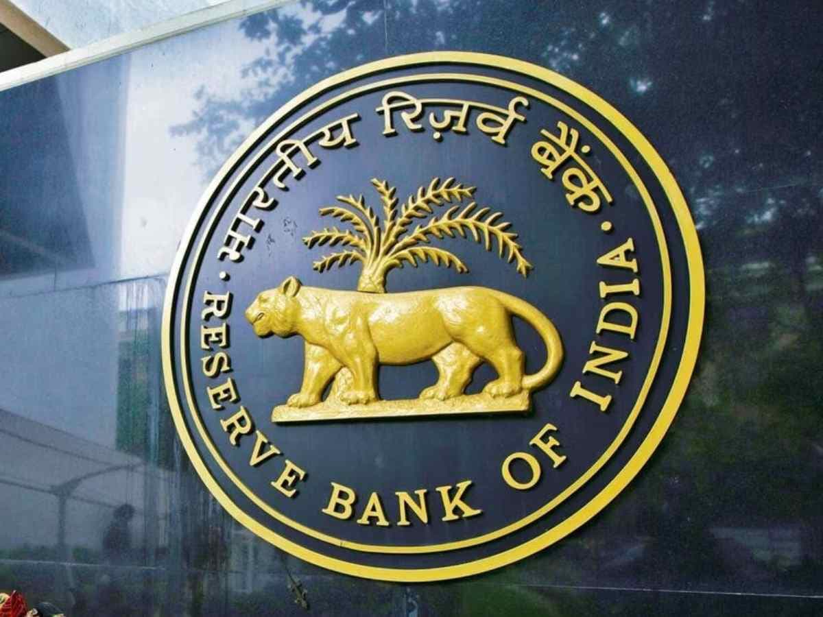 RBI allows invoicing & payments for international trade in Indian Rupee