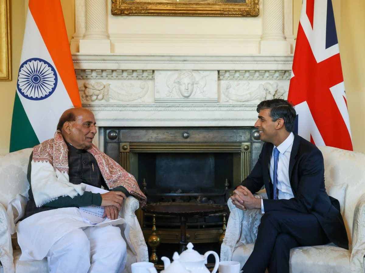 Raksha Mantri calls on UK Prime Minister in London