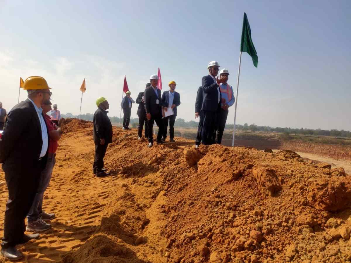 SECL CMD Dr. Prem Sagar Mishra visits Amera OC mine of Bishrampur area