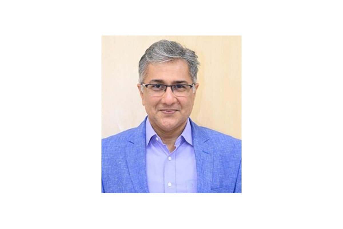 Shri Narendra A. Patil assumes charge as Senior DGM of Western Railway - PSU Connect News