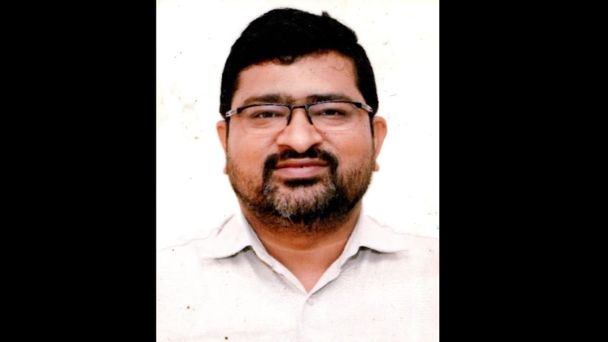 Shri Dinesh Hariram Mate Re-designated as Deputy Director General at Director Level in Directorate General of Shipping