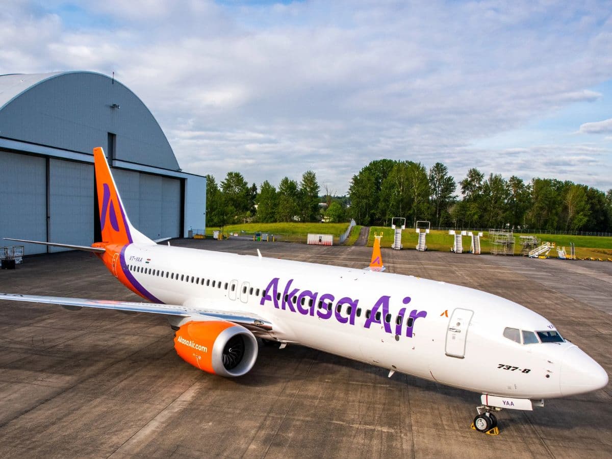 Aviation Minister Scindia flags off first flight of Akasa Air