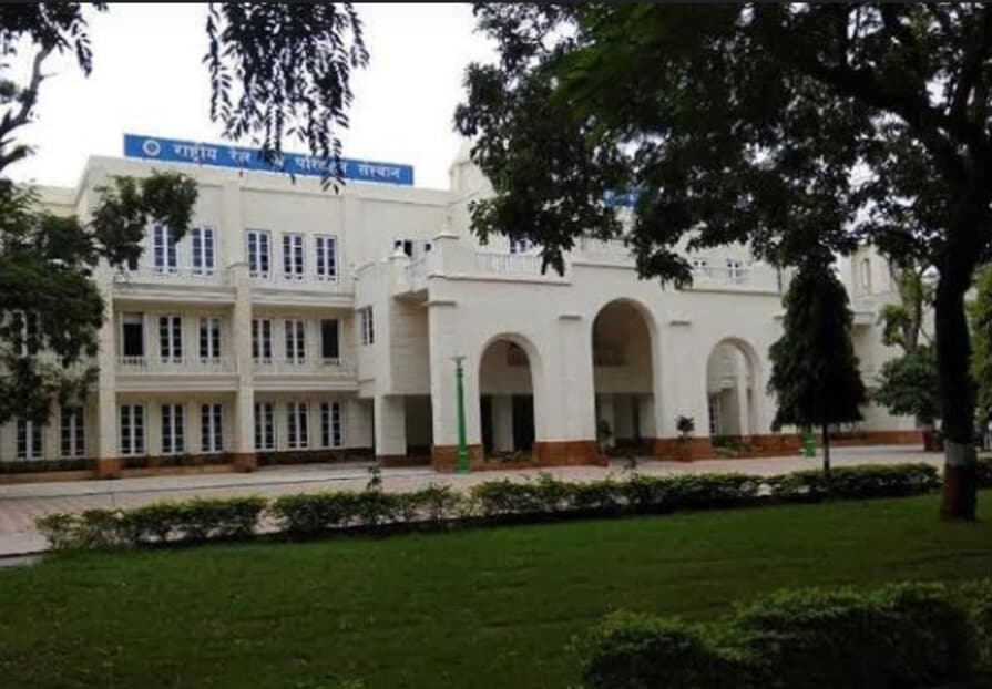 Gati Shakti Vishwavidyalaya launches Centre of Excellence in Transport Safety