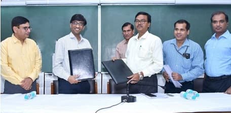 Central Electronics Limited sings MoU with IIT Kanpur