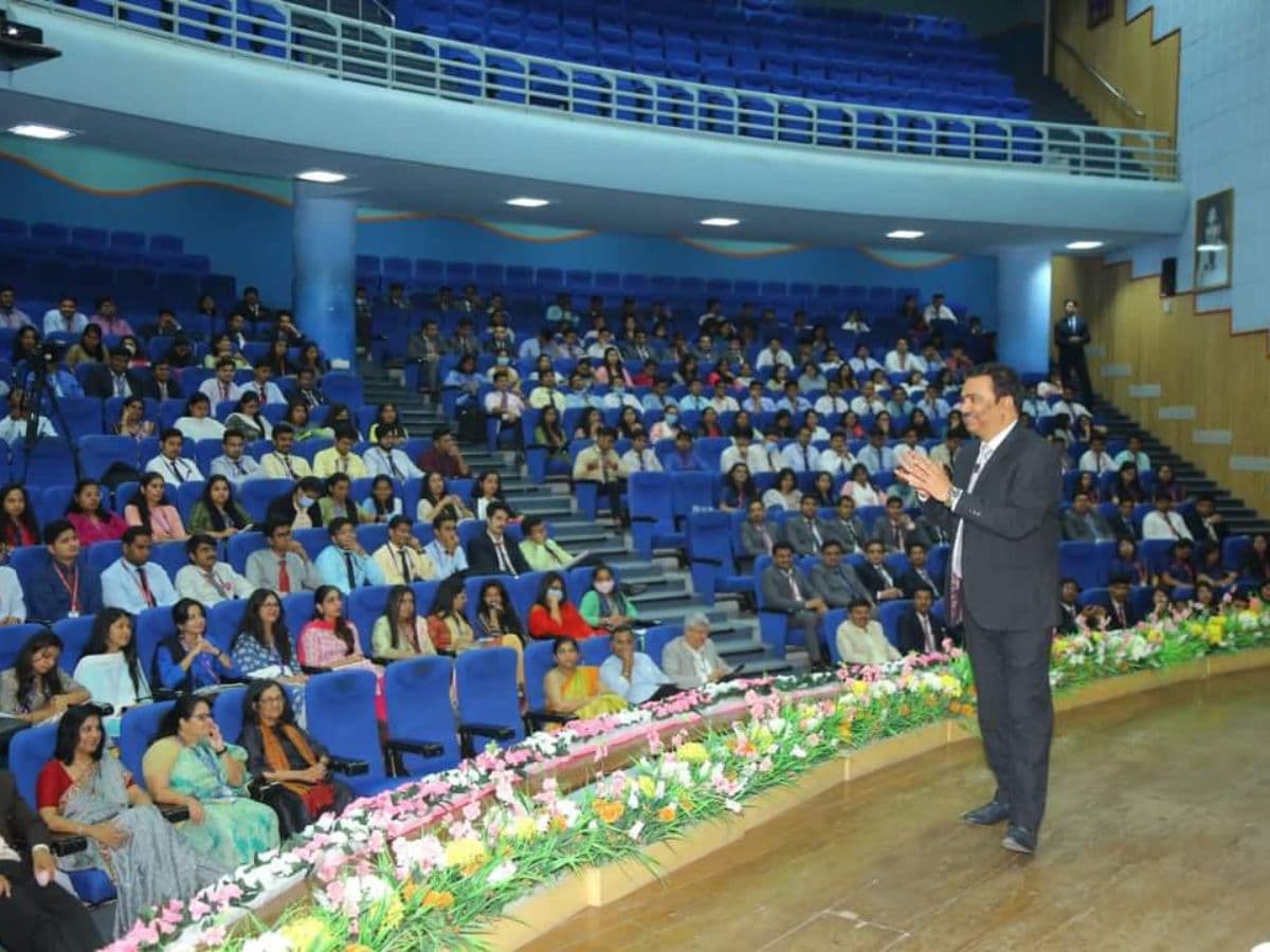 Director P&IR, Coal India addresses Business Conclave