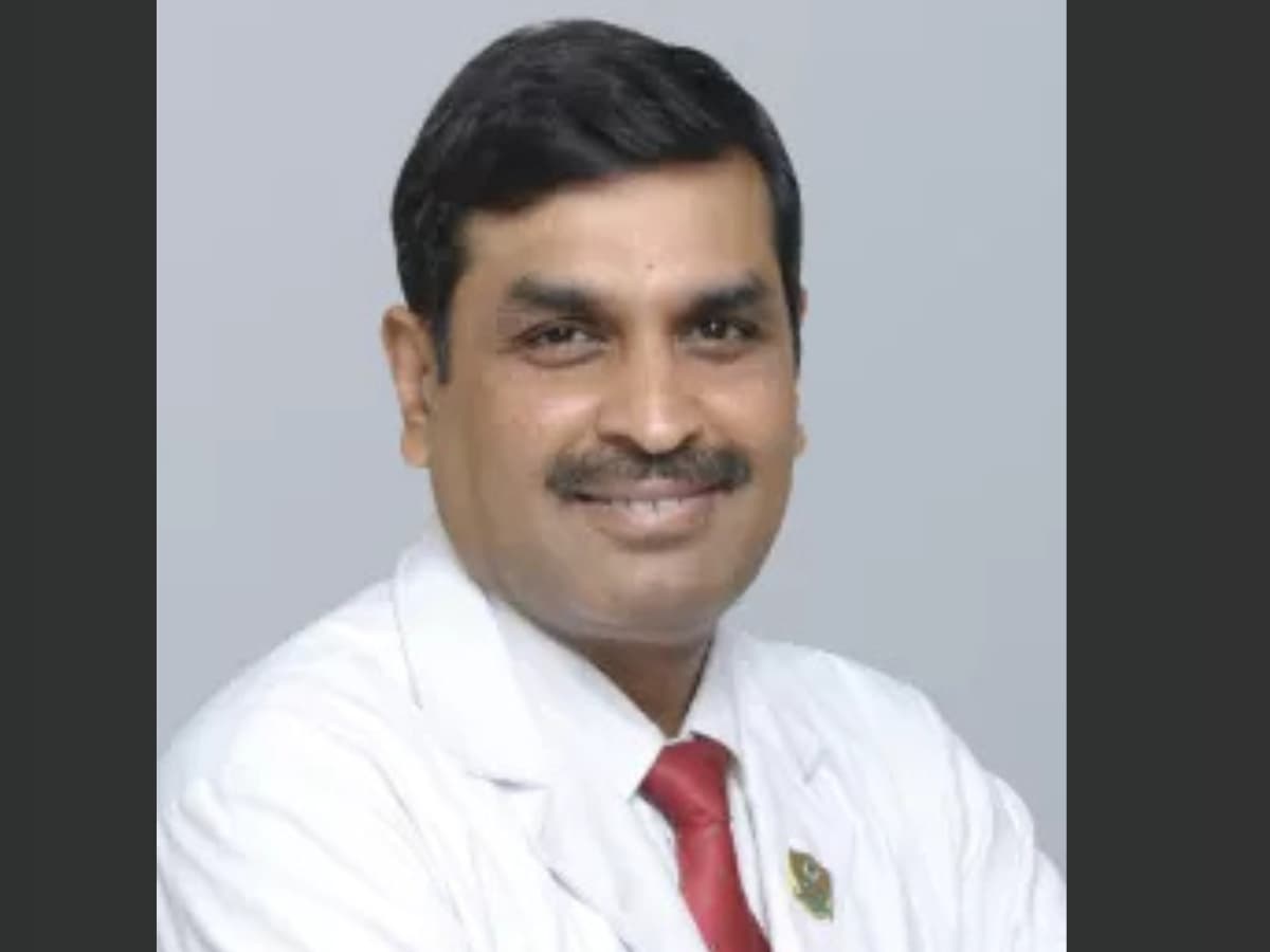 Man undergoes hip replacement surgery; goes on to play badminton at the the national level after 2 years