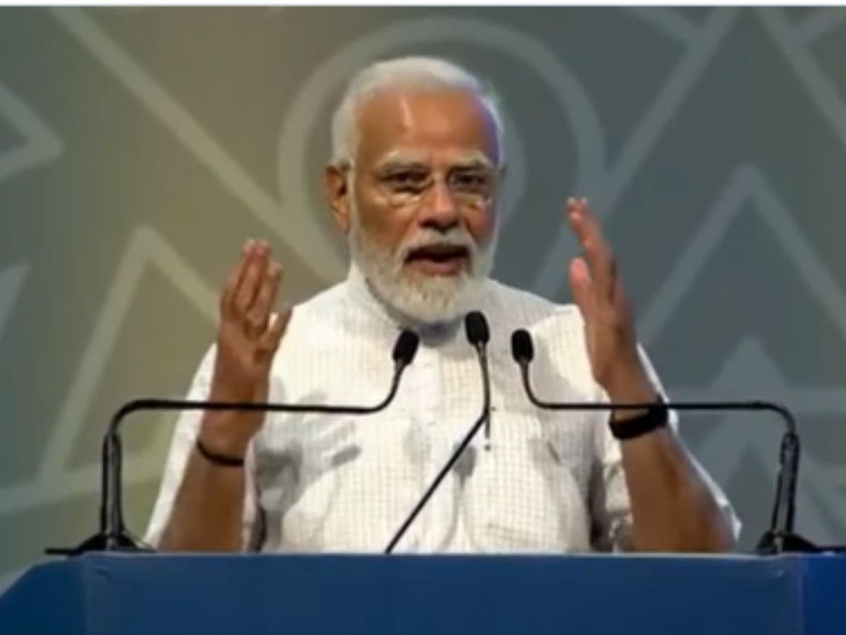 PM inaugurates Bharat Drone Mahotsav 2022; interacts with farmers & young engineers