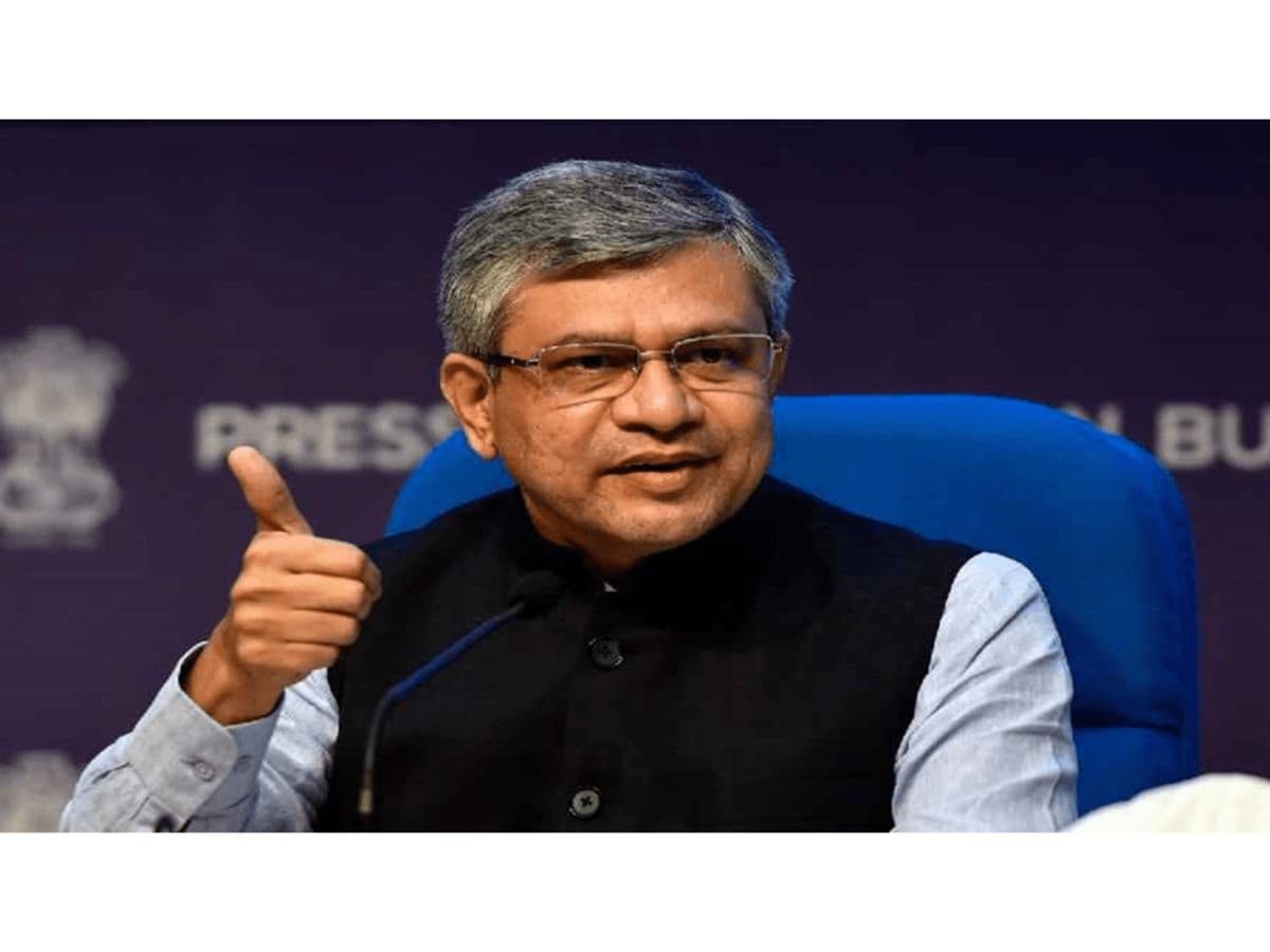 Railway Minister Ashwini Vaishnaw flags off Bhavnagar-Ayodhya weekly train