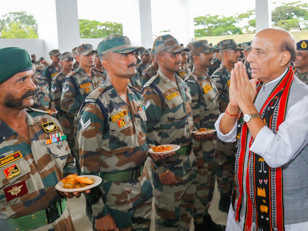 Defence Minister Manipur Visit: interacts with more than 1,000 troops