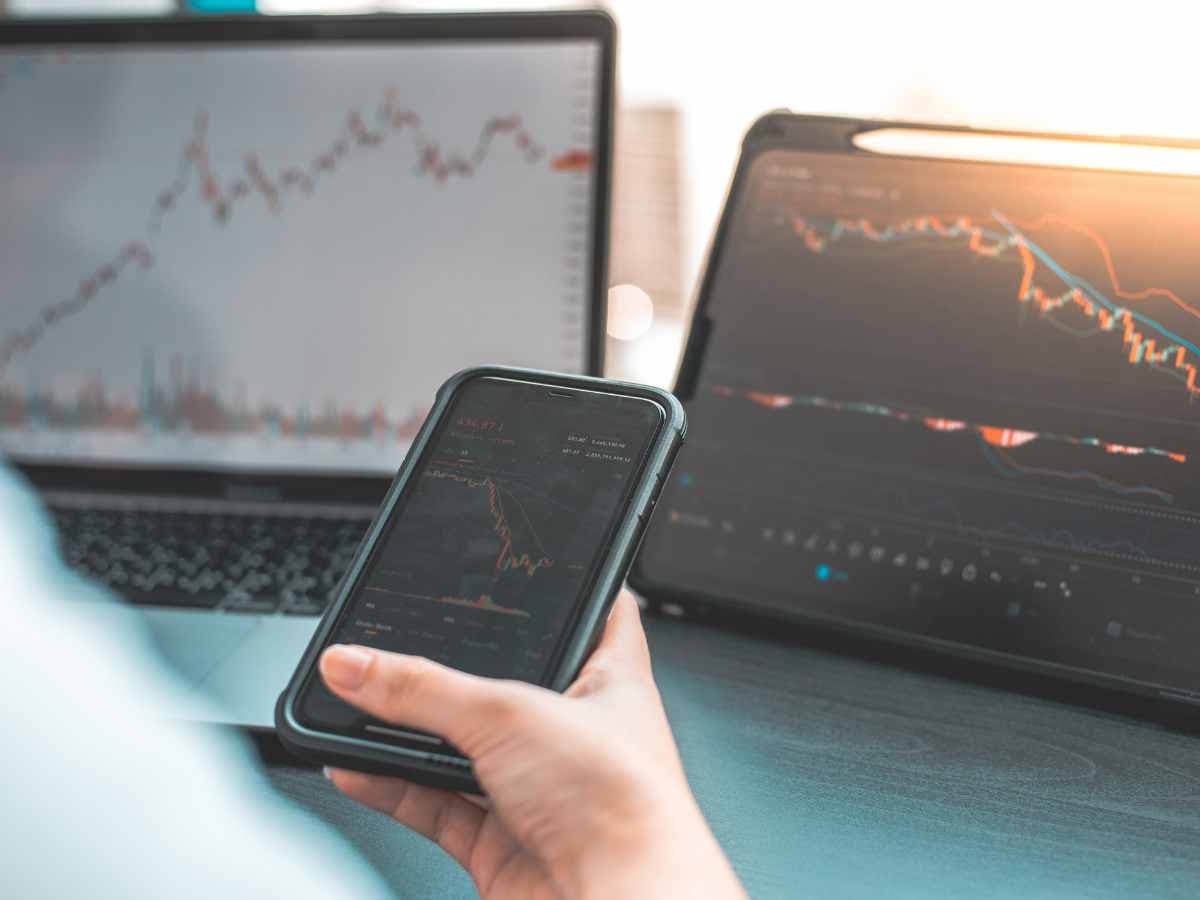 Share market updates: Gift Nifty signals a negative start