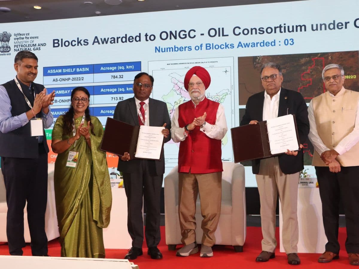 State run Oil PSUs signs agreement with Government for 20 Blocks of ninth-OALP bid round