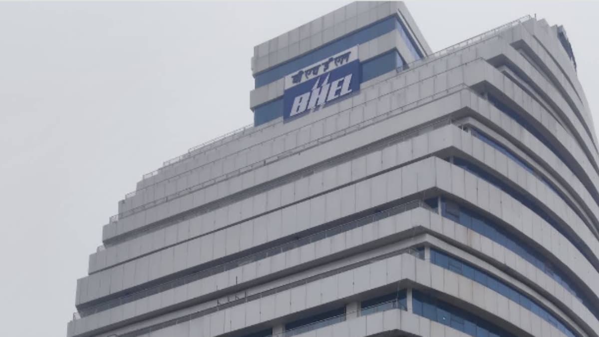 BHEL General Manager Sumeet Salhotra Superannuates from Service