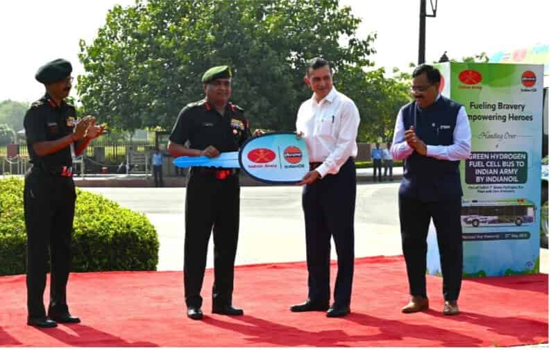 Annual Flight Safety Trophy Awarded to Army Aviation