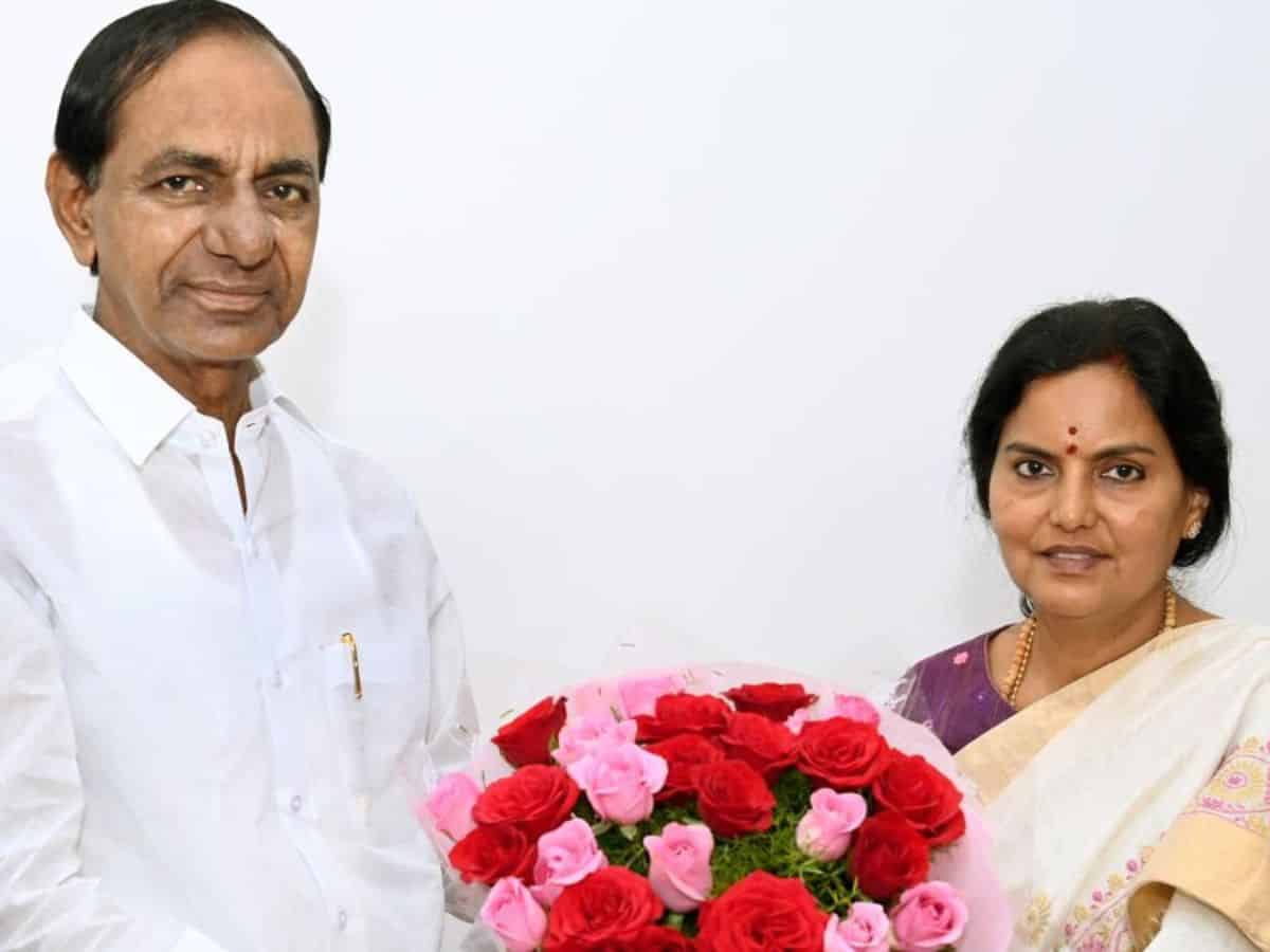A Shanti Kumari became the first Women to takes charge as Chief Secretary of Telangana