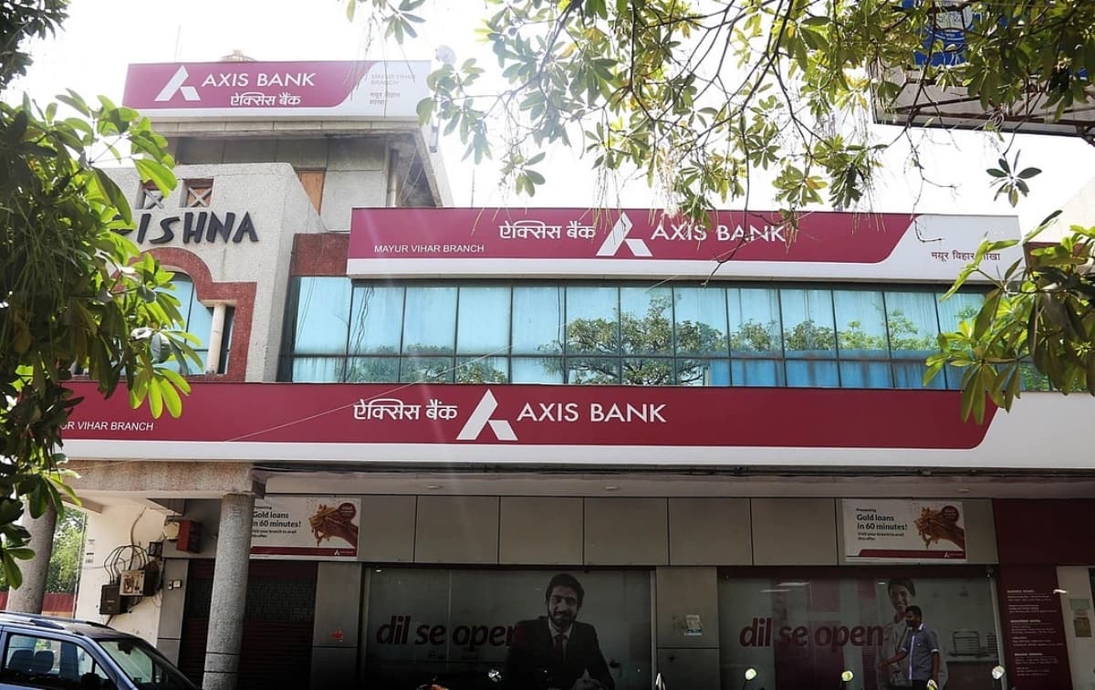 Axis Bank Appoints Neeraj Gambhir and Malavika Harita to Board