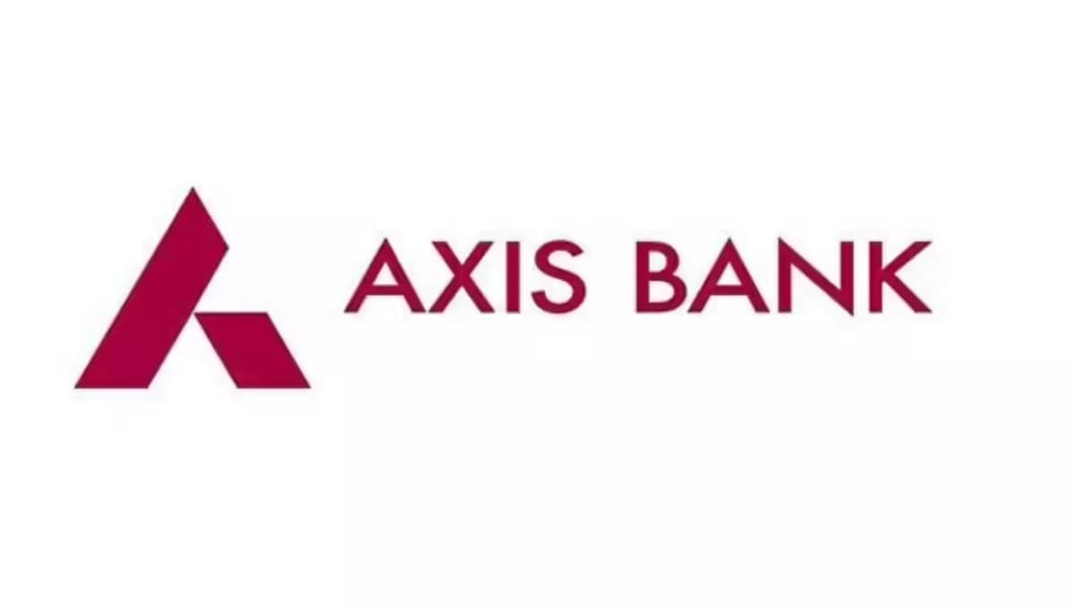 Axis Bank Grants 1.04 Lakh Stock Options to Employees at Rs 1,262 Per Share
